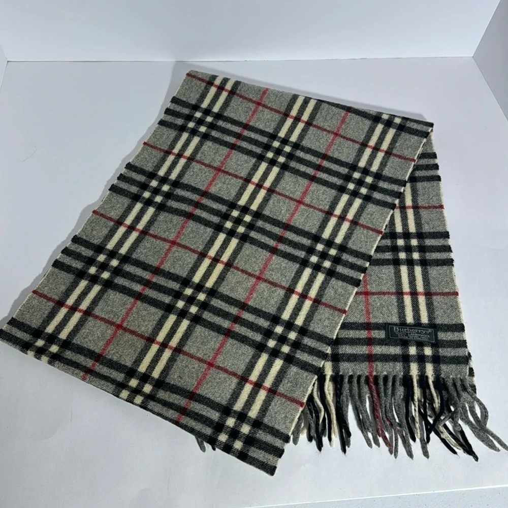 BURBERRY SCARF - 100% Lambswool